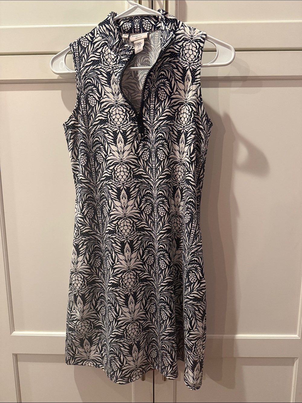 Tommy Bahama Black and White Floral Zip-Front Sleeveless Dress XS